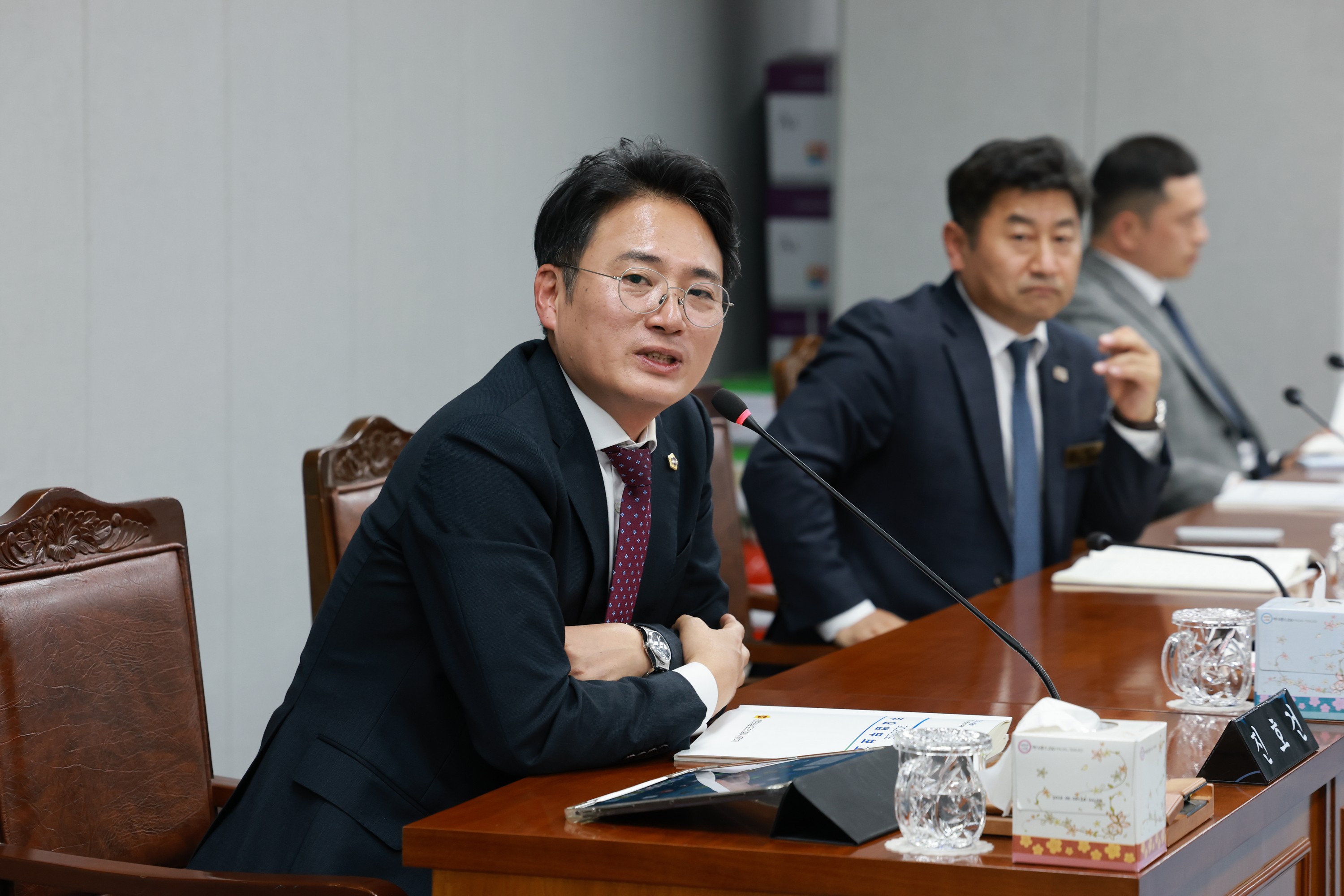 제395회 제2차 정례회 의회운영위원회 행정사무감사 첨부이미지 : 25년11월03일 제395회 저2차 정례회 의회운영위원회 행정사무감사 - 104.jpg