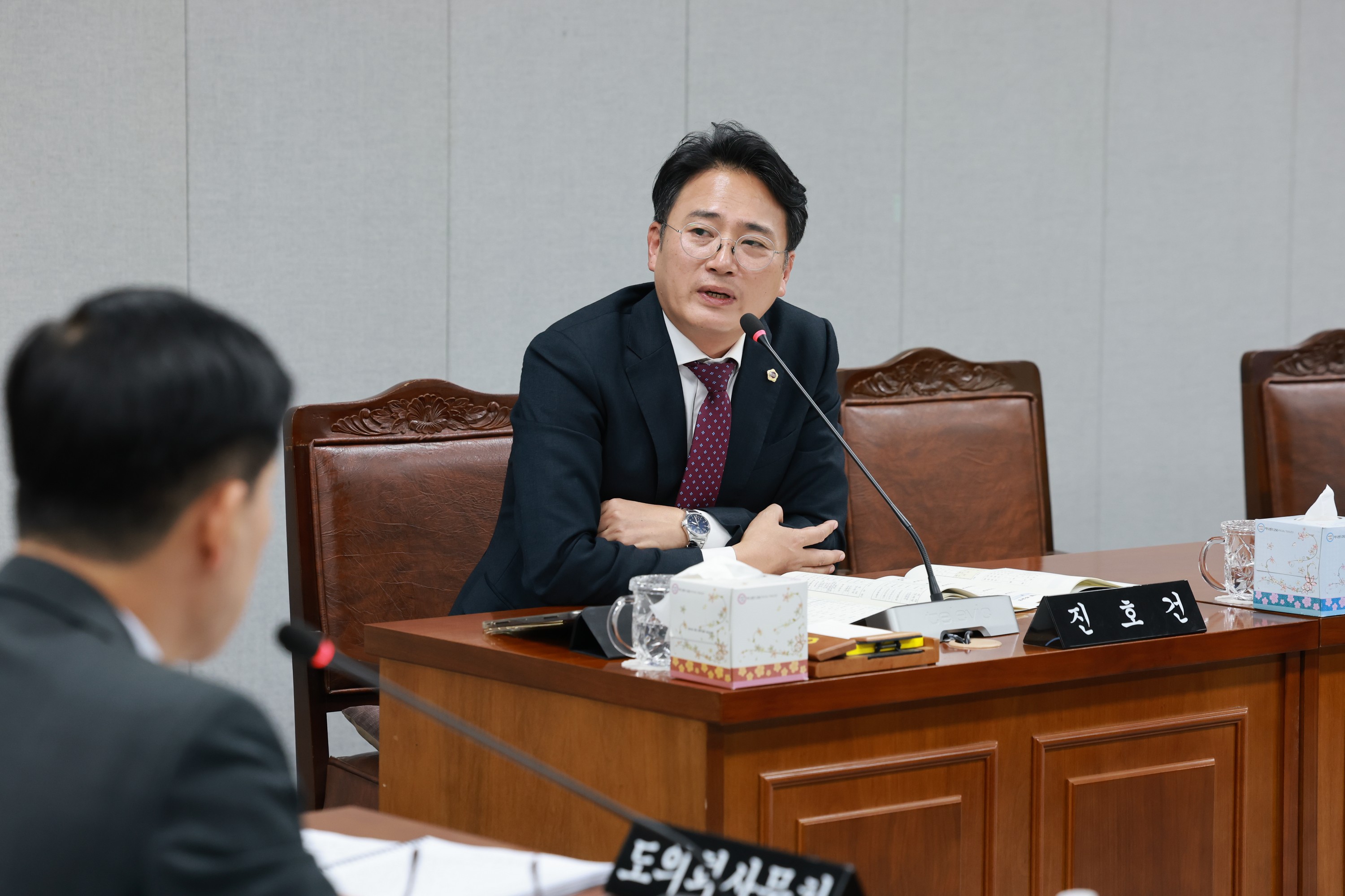 제395회 제2차 정례회 의회운영위원회 행정사무감사 첨부이미지 : 25년11월03일 제395회 저2차 정례회 의회운영위원회 행정사무감사 - 097.jpg