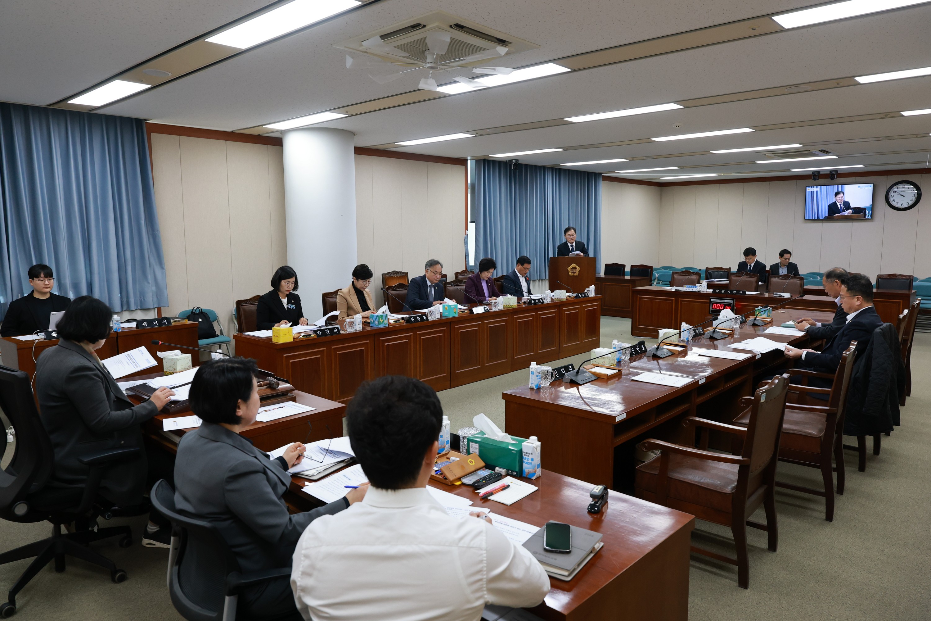 제395회 제2차 정례회 경제관광문화위원회 회의 첨부이미지 : 25년11월03일 제395회 제2차 정례회 경제관광문화위원회 회의 - 016.jpg