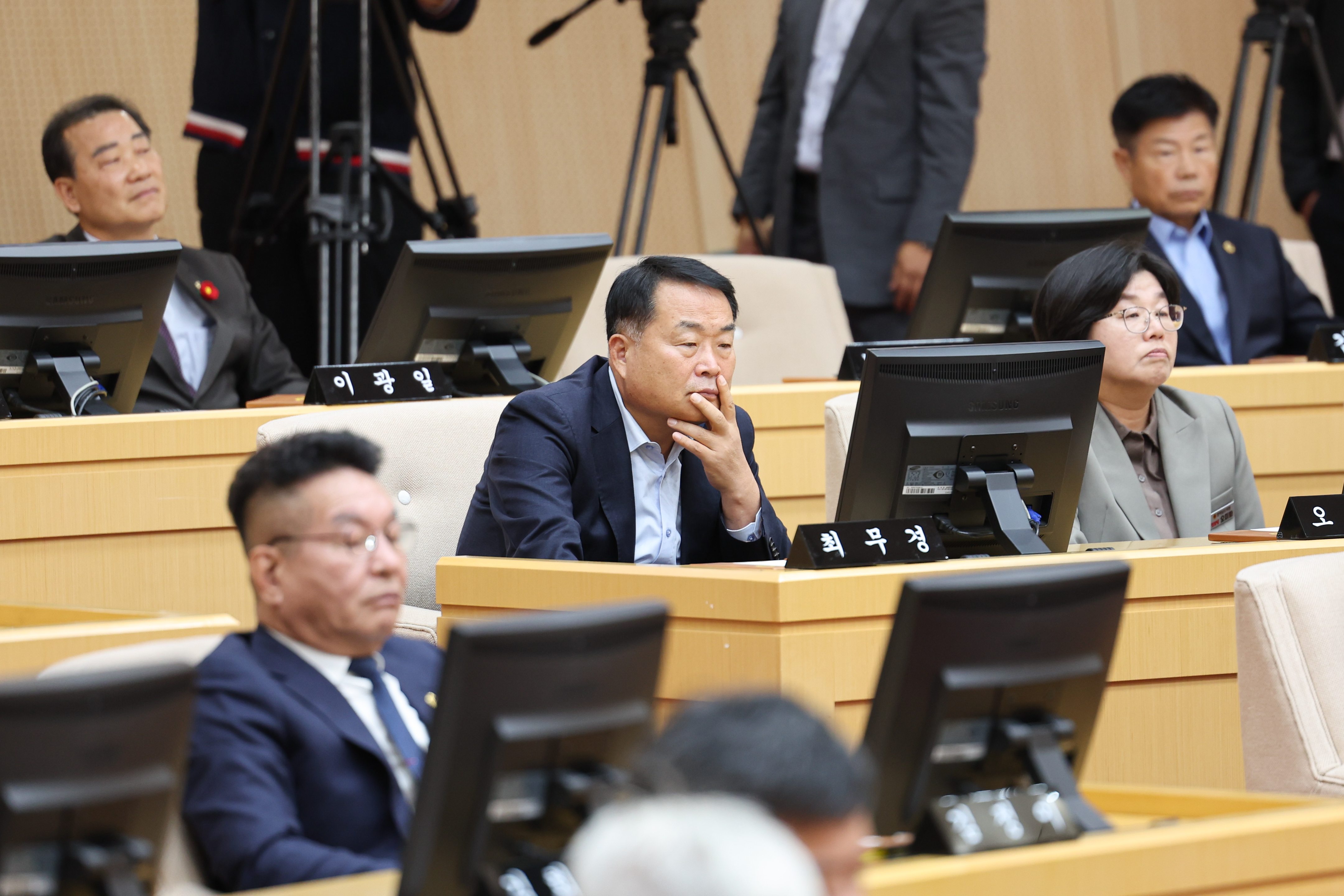 25년11월03일 제395회 제2차 정례회 1차 본회의 (12)1