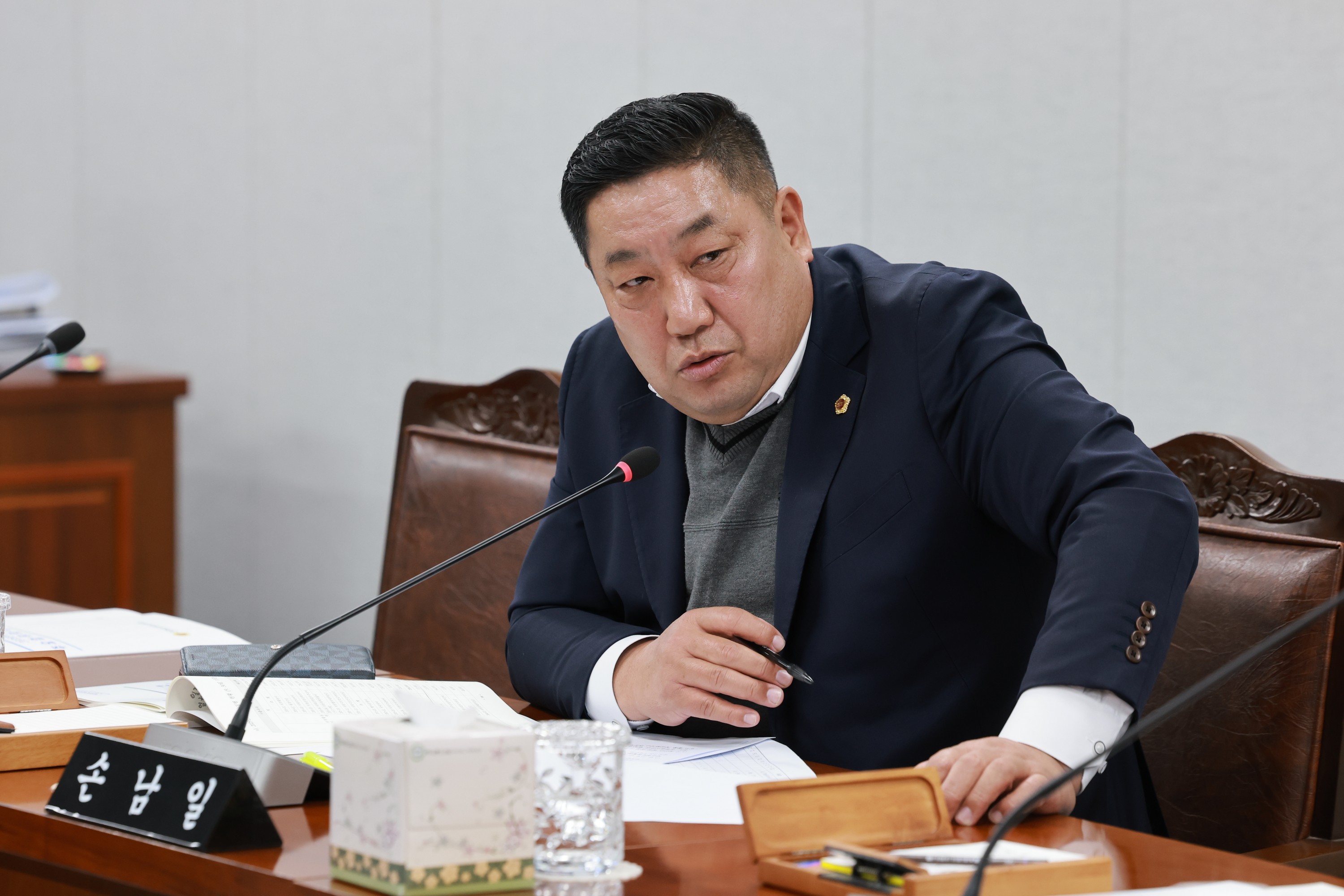 25년11월03일 제395회 저2차 정례회 의회운영위원회 행정사무감사 - 0212