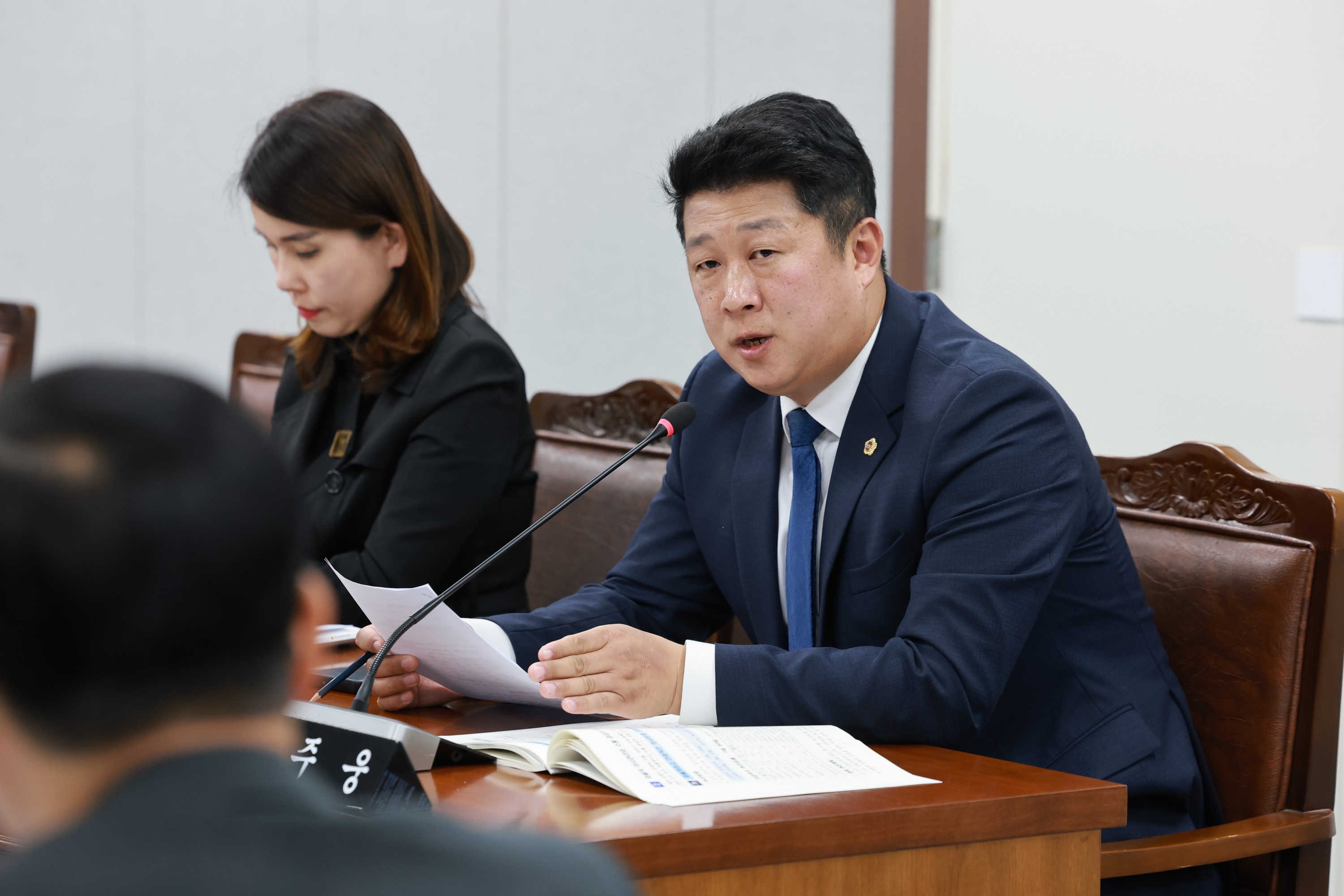 25년11월03일 제395회 저2차 정례회 의회운영위원회 행정사무감사 - 0874