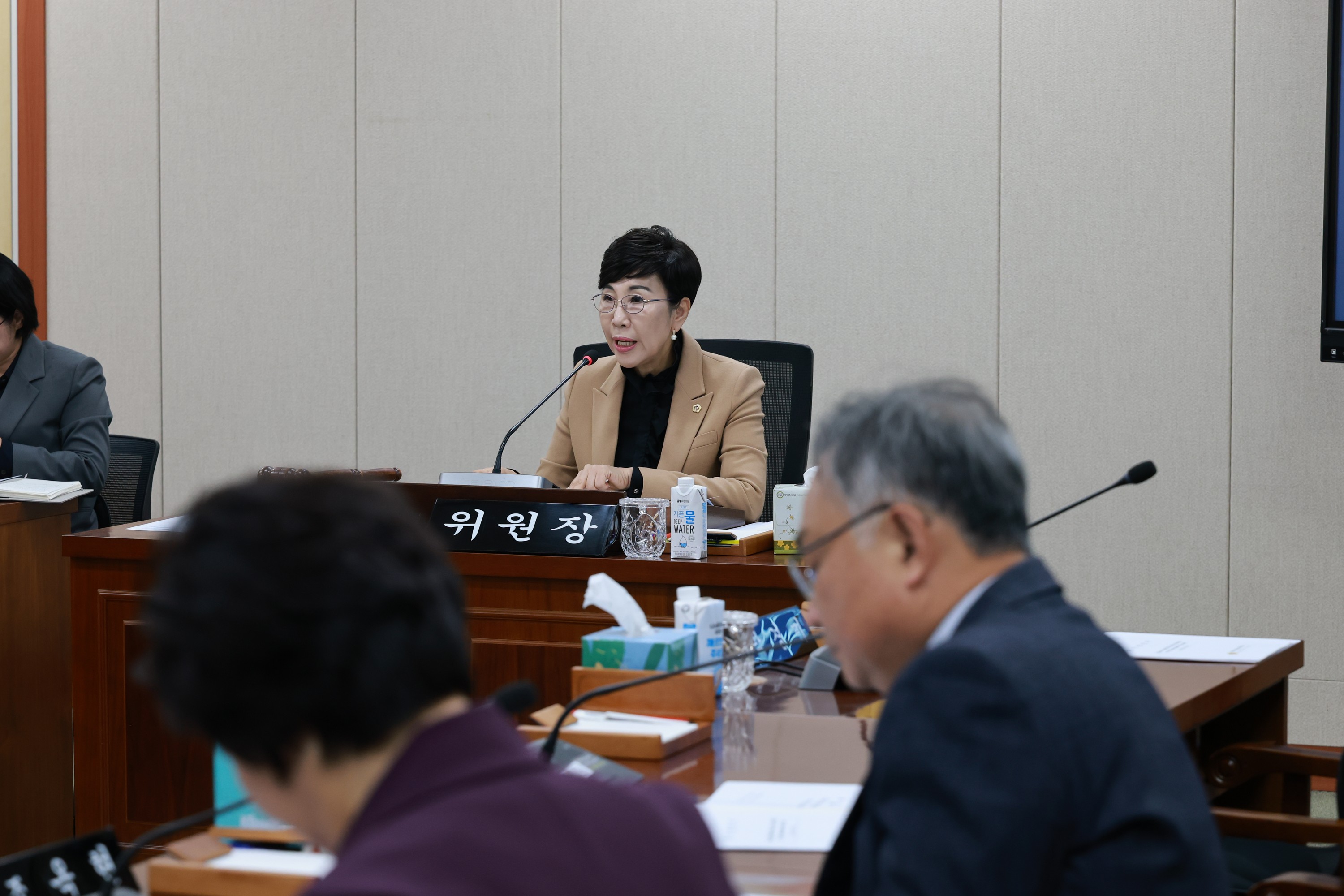 제395회 제2차 정례회 경제관광문화위원회 회의 첨부이미지 : 25년11월03일 제395회 제2차 정례회 경제관광문화위원회 회의 - 002.jpg