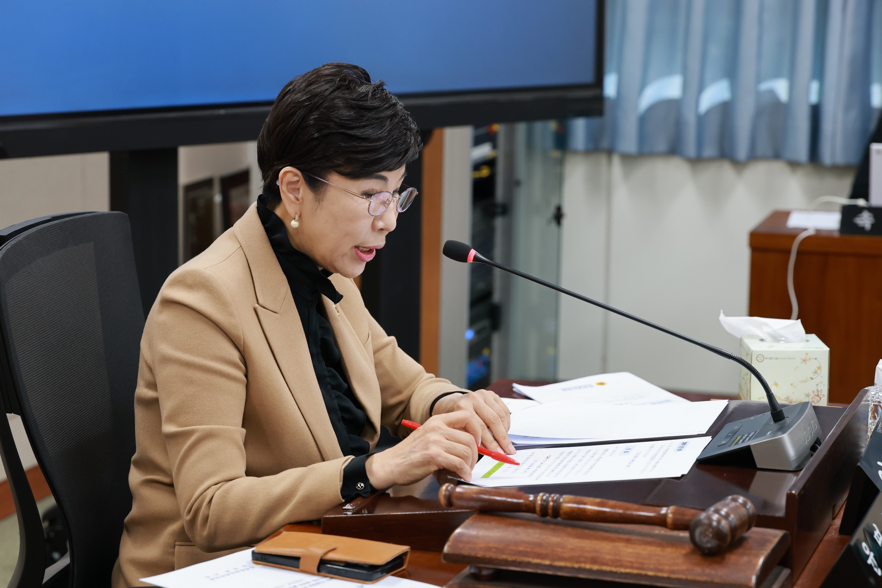 제395회 제2차 정례회 경제관광문화위원회 회의 첨부이미지 : 25년11월03일 제395회 제2차 정례회 경제관광문화위원회 회의 - 010.jpg