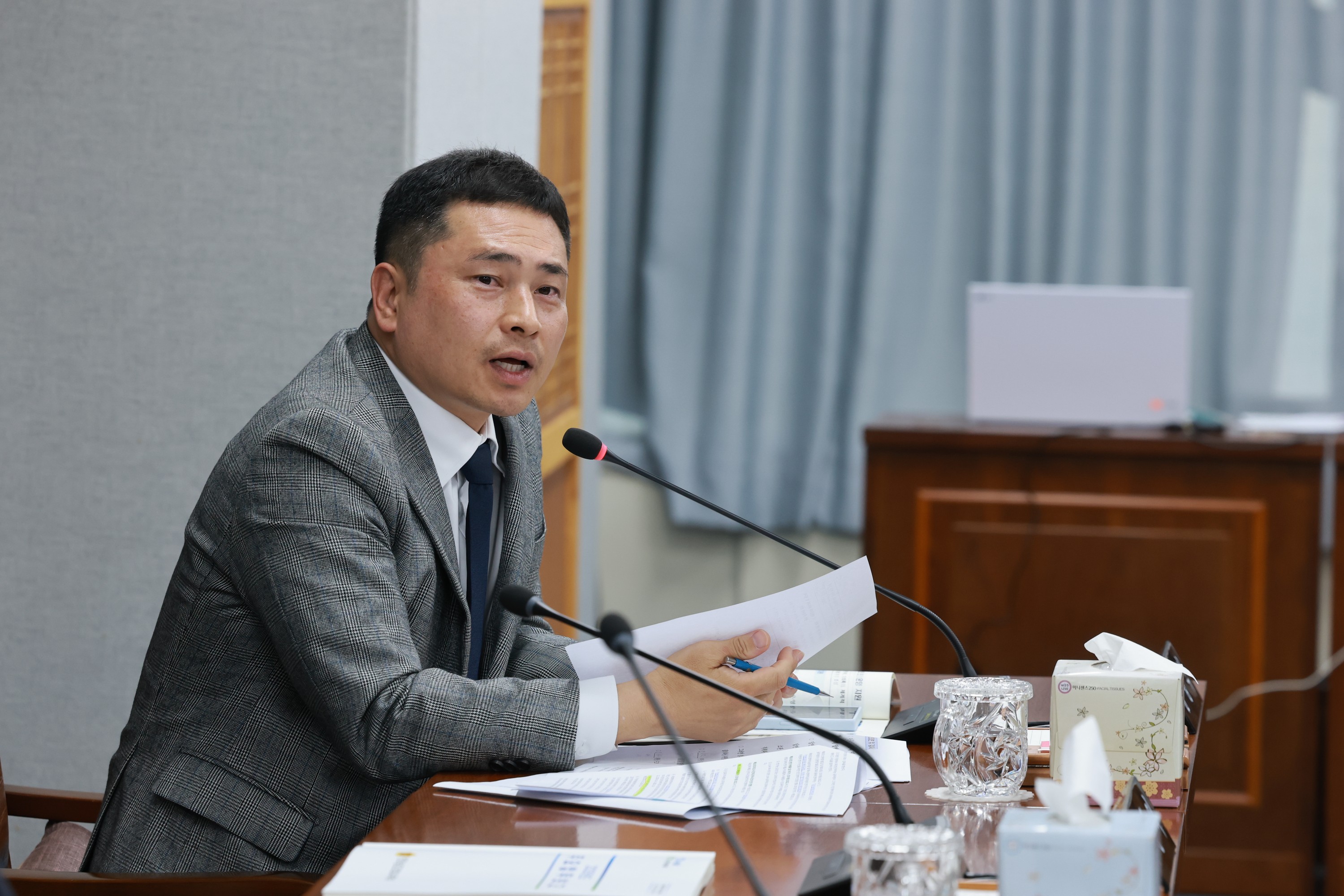 25년11월03일 제395회 저2차 정례회 의회운영위원회 행정사무감사 - 07810