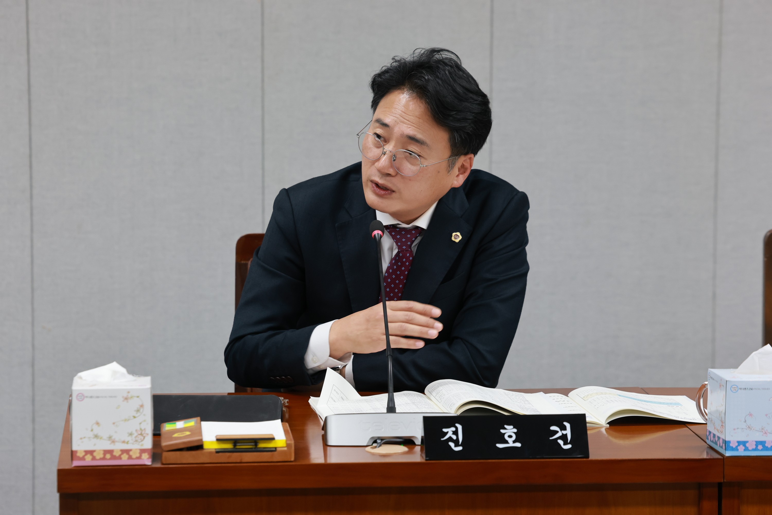 제395회 제2차 정례회 의회운영위원회 행정사무감사 첨부이미지 : 25년11월03일 제395회 저2차 정례회 의회운영위원회 행정사무감사 - 100.jpg