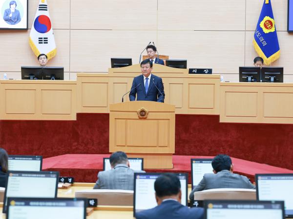 제395회 제2차 정례회 1차 본회의 첨부이미지 : 25년11월03일 제395회 제2차 정례회 1차 본회의 (49).jpg