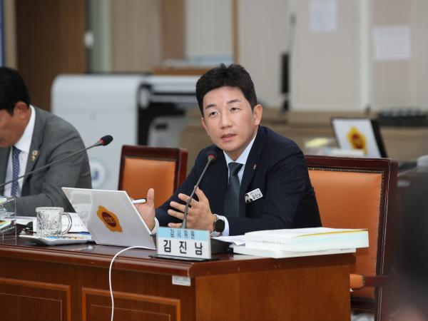 25년11월03일 제395회 제2차 정례회 교육위원회 행정사무감사 - 033 4