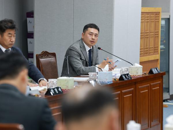 25년11월03일 제395회 저2차 정례회 의회운영위원회 행정사무감사 - 076 9