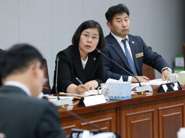 25년11월03일 제395회 저2차 정례회 의회운영위원회 행정사무감사 - 064 4