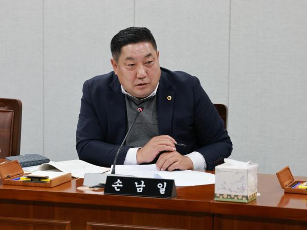 25년11월03일 제395회 저2차 정례회 의회운영위원회 행정사무감사 - 027 3