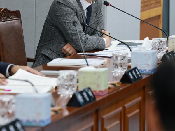 25년11월03일 제395회 저2차 정례회 의회운영위원회 행정사무감사 - 077 8