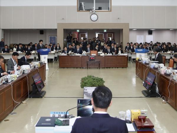 제395회 제2차 정례회 교육위원회 행정사무감사 첨부이미지 : 25년11월03일 제395회 제2차 정례회 교육위원회 행정사무감사 - 009.jpg