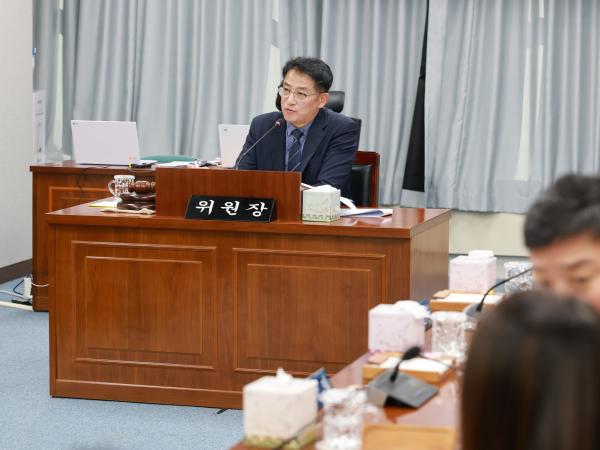 25년11월03일 제395회 저2차 정례회 의회운영위원회 행정사무감사 - 114 9