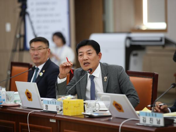 25년11월03일 제395회 제2차 정례회 교육위원회 행정사무감사 - 023 2