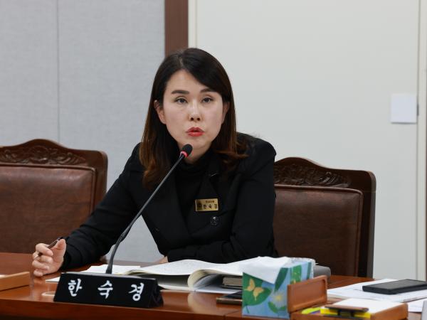 25년11월03일 제395회 저2차 정례회 의회운영위원회 행정사무감사 - 051 2