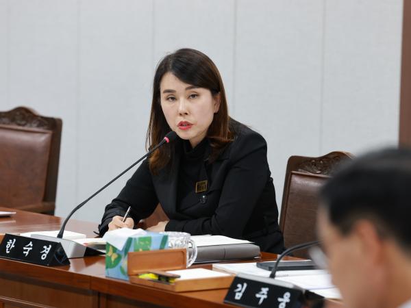 25년11월03일 제395회 저2차 정례회 의회운영위원회 행정사무감사 - 056 5