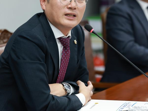 제395회 제2차 정례회 의회운영위원회 행정사무감사 첨부이미지 : 25년11월03일 제395회 저2차 정례회 의회운영위원회 행정사무감사 - 103.jpg