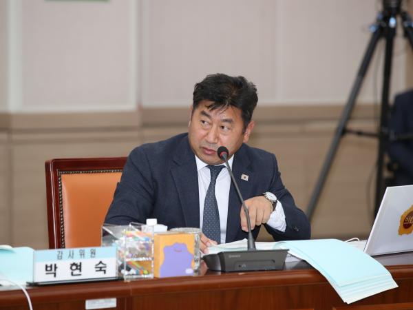 제395회 제2차 정례회 교육위원회 행정사무감사 첨부이미지 : 25년11월03일 제395회 제2차 정례회 교육위원회 행정사무감사 - 029.jpg