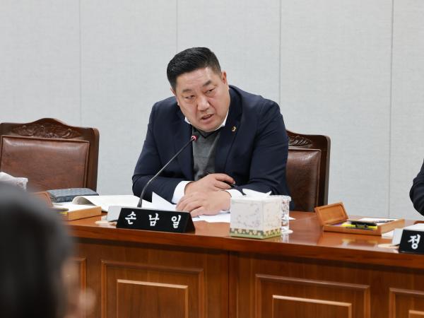 25년11월03일 제395회 저2차 정례회 의회운영위원회 행정사무감사 - 020 5