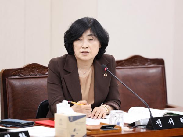 25년11월03일 제395회 제2차 정례회 기획행정위원회 행정사무감사 등 회의 (12) 3