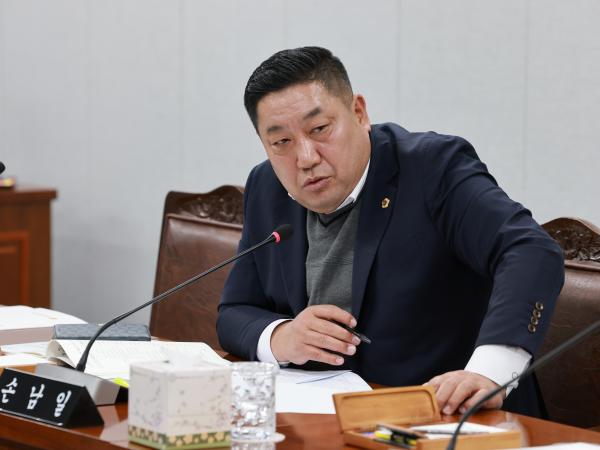 25년11월03일 제395회 저2차 정례회 의회운영위원회 행정사무감사 - 021 2