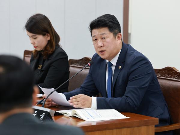 25년11월03일 제395회 저2차 정례회 의회운영위원회 행정사무감사 - 087 4