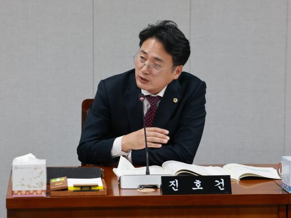 제395회 제2차 정례회 의회운영위원회 행정사무감사 첨부이미지 : 25년11월03일 제395회 저2차 정례회 의회운영위원회 행정사무감사 - 100.jpg