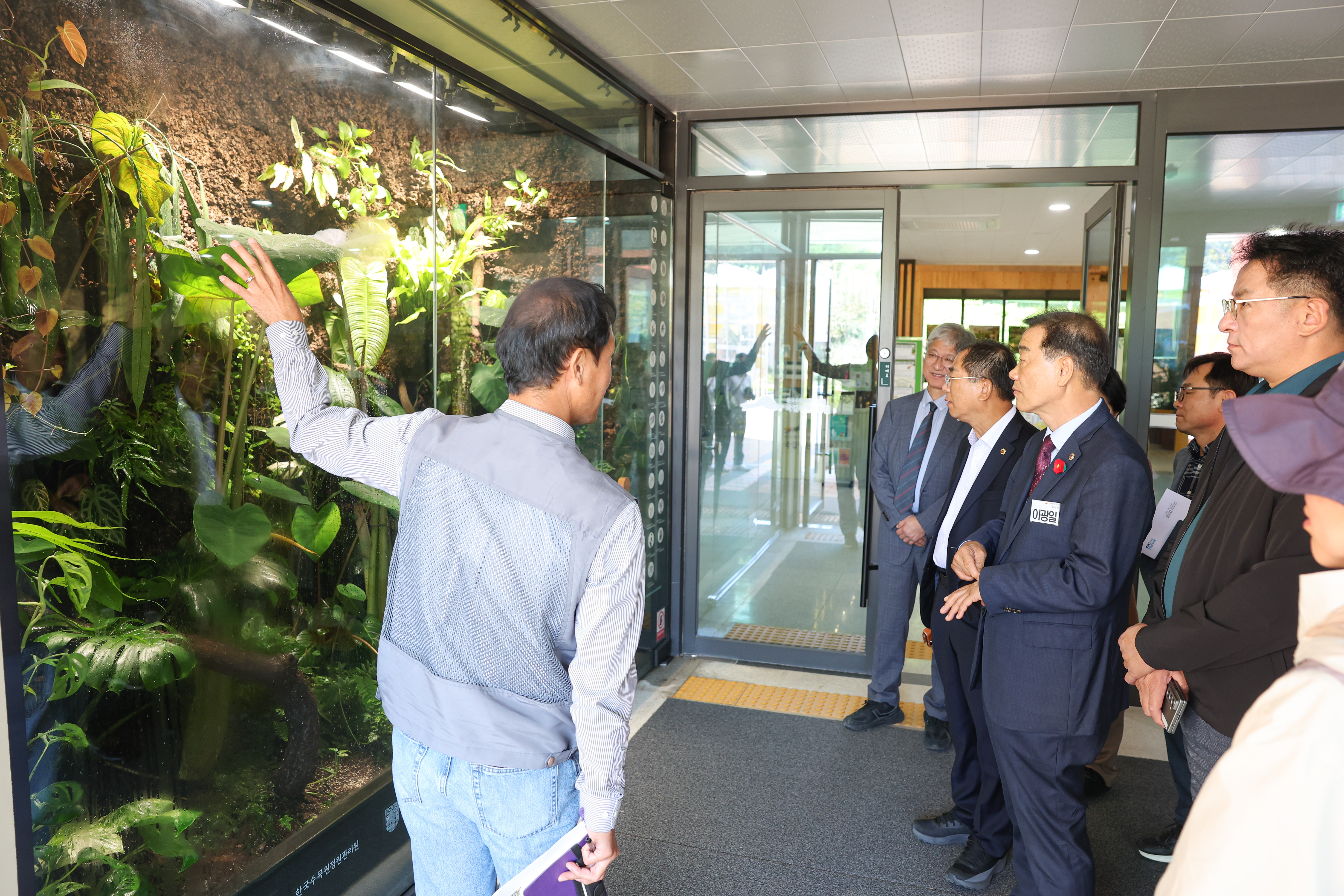 제394회 임시회 보건복지환경위원회 현지활동 첨부이미지 : 25년10월22일 제394회 임시회 보건복지환경위원회 현지활동 (21).jpg