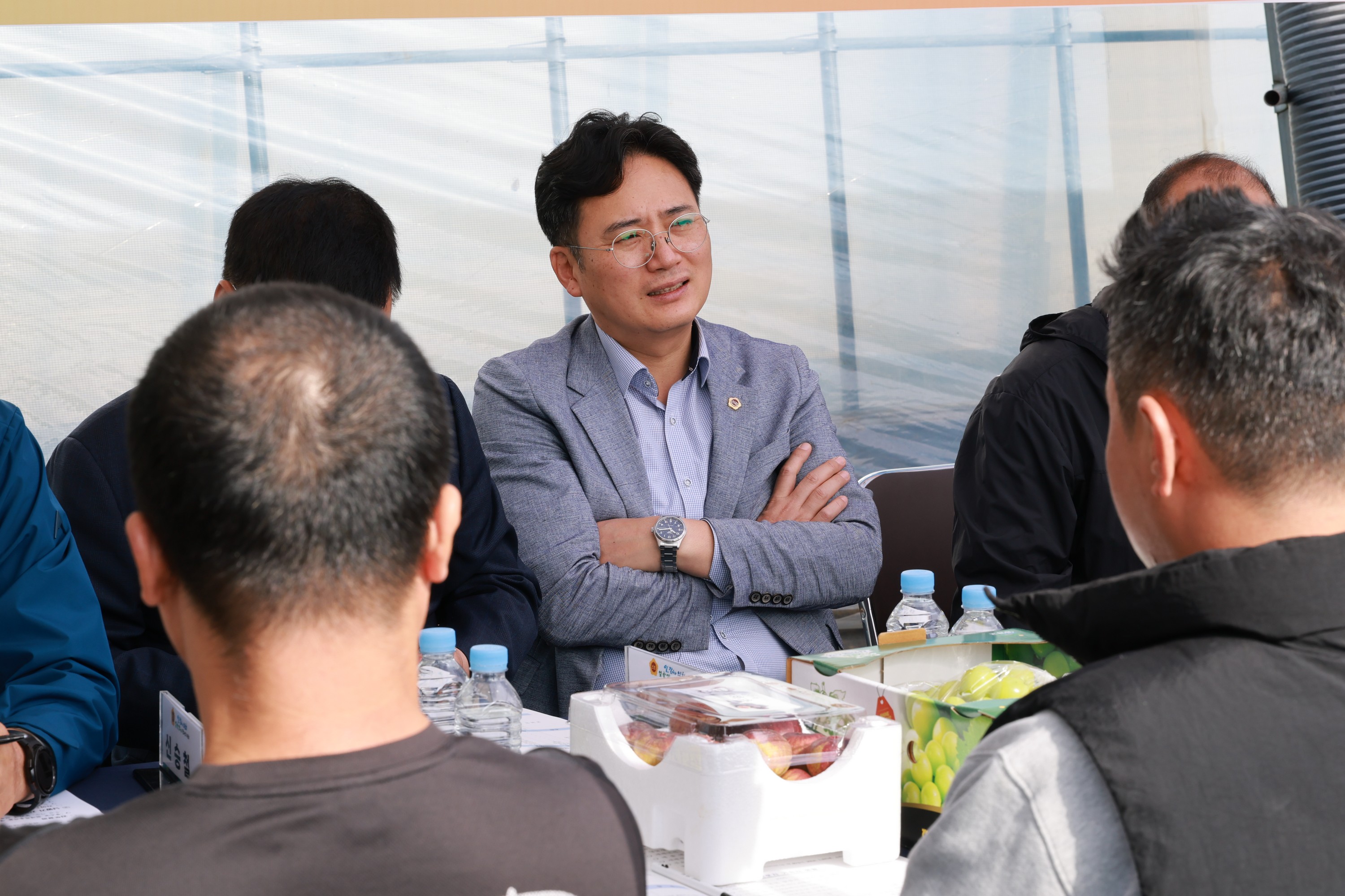 제394회 임시회 농수산위원회 토마토농가 현장방문 간담회 첨부이미지 : 25년10월22일 제394회 임시회 농수산위원회 토마토농가 현장방문 간담회 - 024.jpg