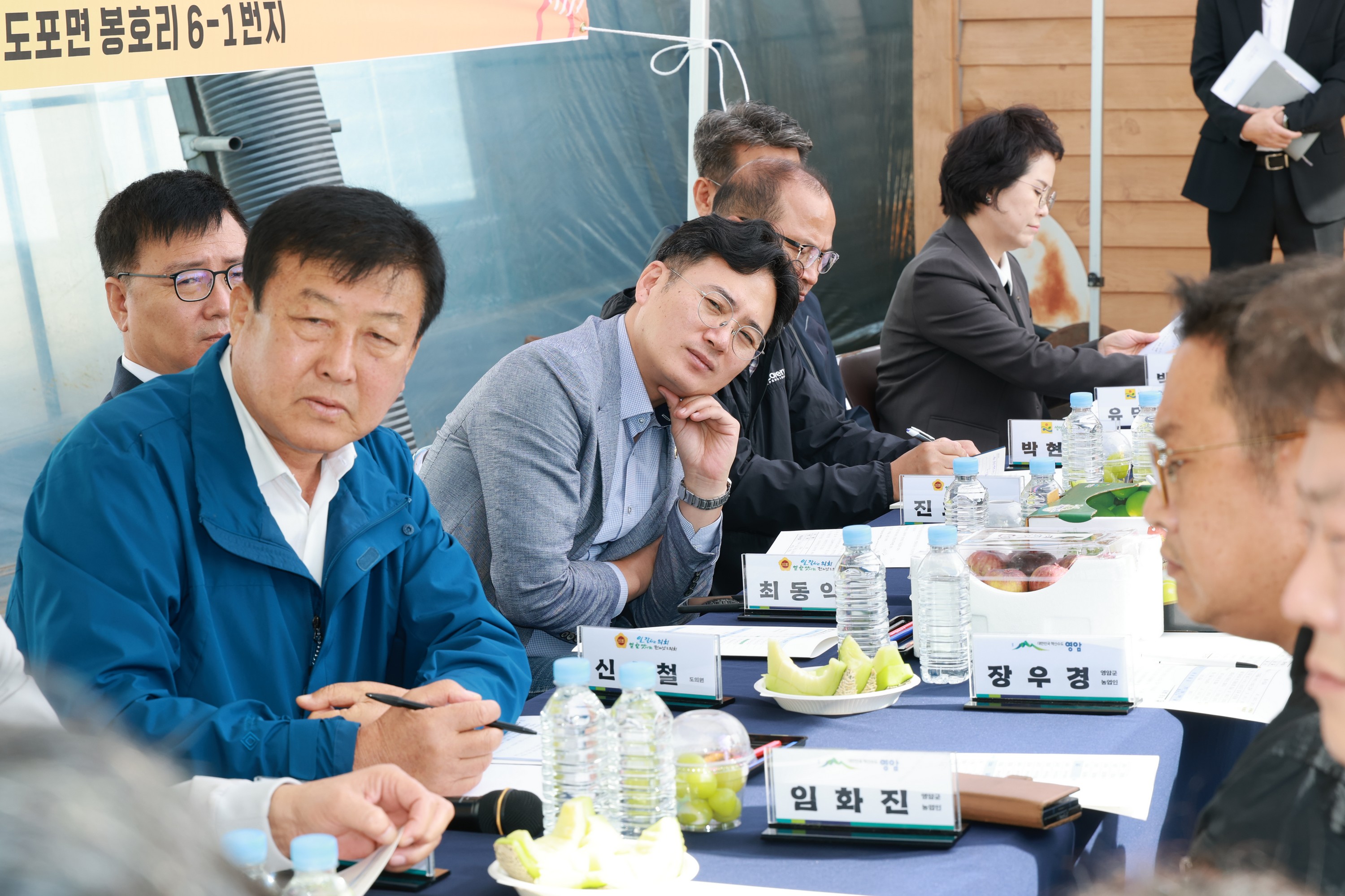 제394회 임시회 농수산위원회 토마토농가 현장방문 간담회 첨부이미지 : 25년10월22일 제394회 임시회 농수산위원회 토마토농가 현장방문 간담회 - 029.jpg