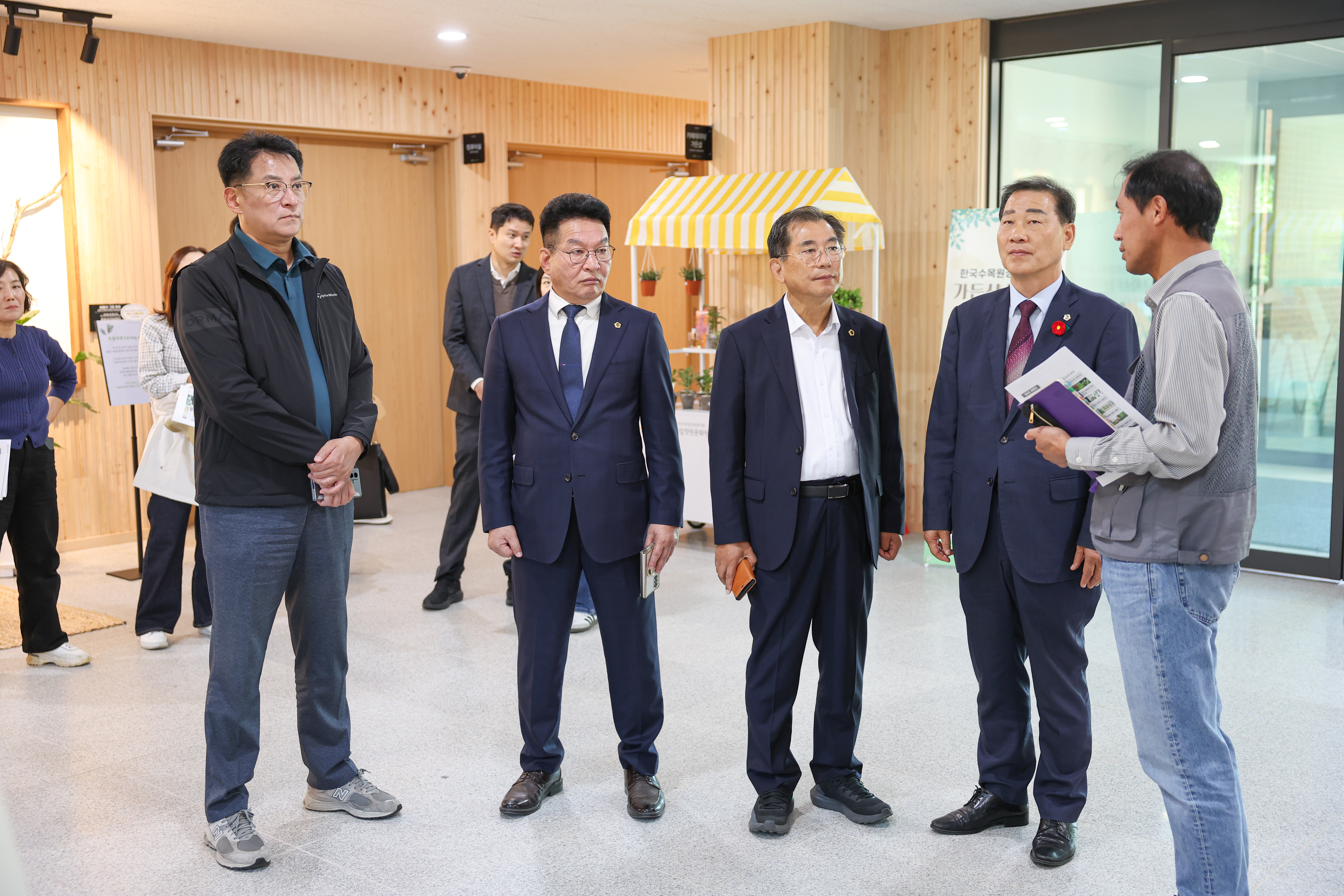 제394회 임시회 보건복지환경위원회 현지활동 첨부이미지 : 25년10월22일 제394회 임시회 보건복지환경위원회 현지활동 (20).jpg