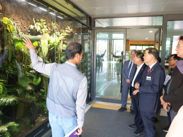 제394회 임시회 보건복지환경위원회 현지활동 첨부이미지 : 25년10월22일 제394회 임시회 보건복지환경위원회 현지활동 (21).jpg