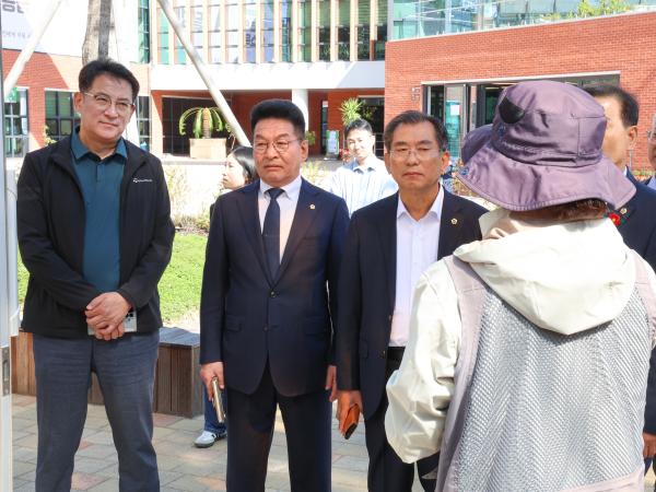 제394회 임시회 보건복지환경위원회 현지활동 첨부이미지 : 25년10월22일 제394회 임시회 보건복지환경위원회 현지활동 (22).jpg