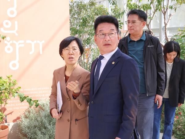 제394회 임시회 보건복지환경위원회 현지활동 첨부이미지 : 25년10월22일 제394회 임시회 보건복지환경위원회 현지활동 (26).jpg