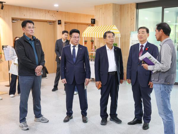 제394회 임시회 보건복지환경위원회 현지활동 첨부이미지 : 25년10월22일 제394회 임시회 보건복지환경위원회 현지활동 (20).jpg