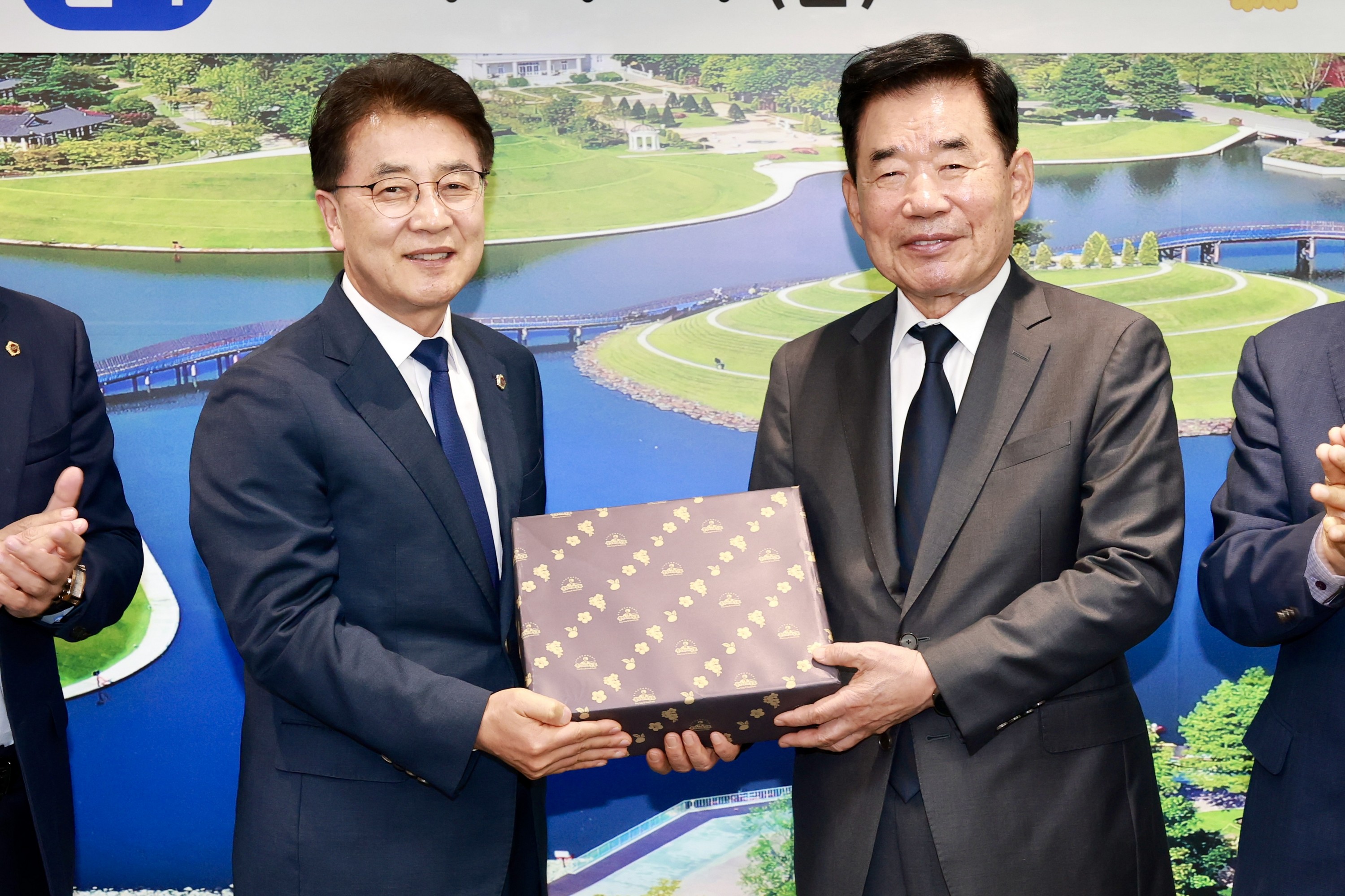 지역소멸 및 인구감소 대응 정책포럼 첨부이미지 : 25년10월24일 지역소멸 및 인구감소 대응 정책포럼 - 012.jpg