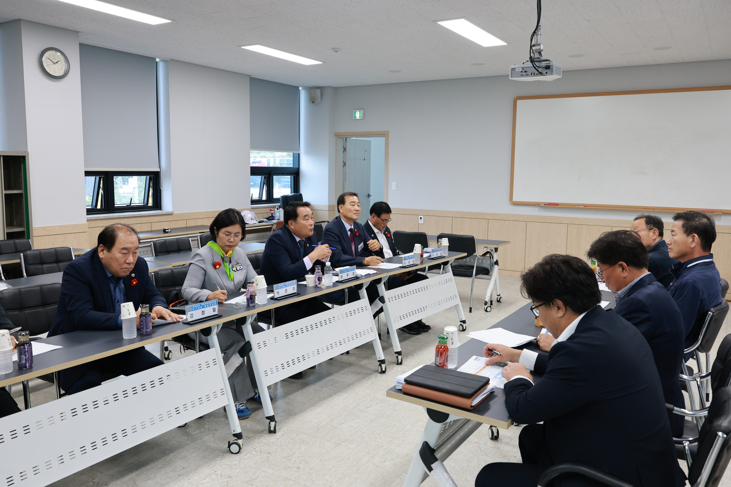 전라남도 석유화학철강산업 위기대응 특별위원회 현지활동 첨부이미지 : 25년10월21일 전라남도 석유화학철강산업 위기대응 특별위원회 현지활동 - 008.jpg