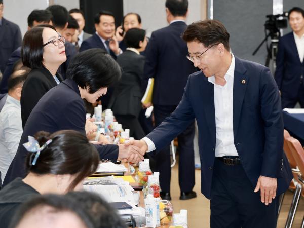 전라남도 광양시 산업위기 선제대응지역지정 현지실사 첨부이미지 : 25년10월21일 전라남도 석유화학철강산업 위기대응 특별위원회 현지활동 - 028.jpg