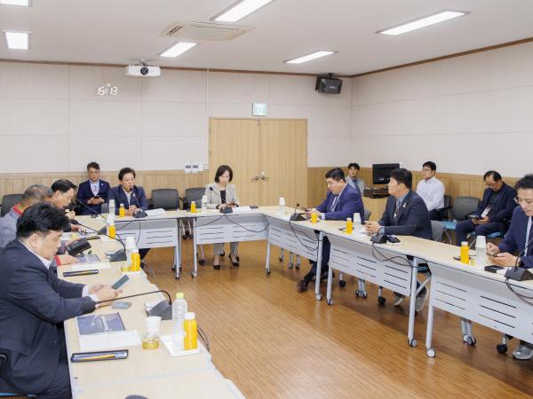 대한민국시도의회운영위원장협의회 제2차 정기회 첨부이미지 : 25년10월20일 대한민국시도의회운영위원장협의회 제2차 정기회 - 007.jpg