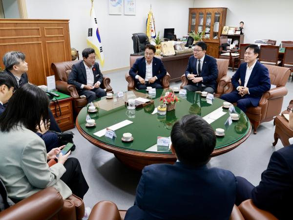 전라남도 광양시 산업위기 선제대응지역지정 현지실사 첨부이미지 : 25년10월21일 전라남도 석유화학철강산업 위기대응 특별위원회 현지활동 - 026.jpg