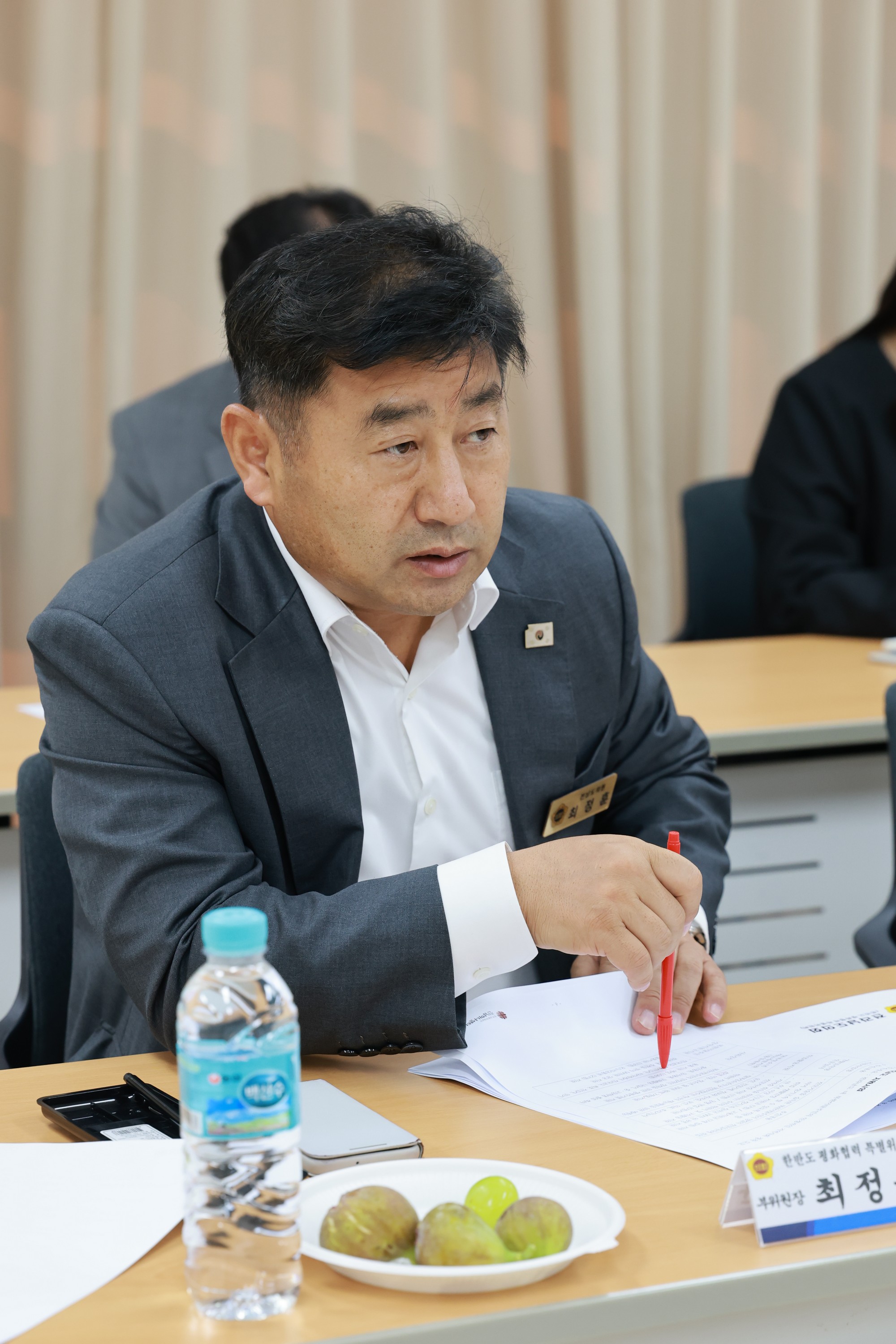 한반도 평화 협력 특별위원회 간담회 첨부이미지 : 25년10월20일 한반도 평화 협력 특별위원회 간담회 - 019.jpg