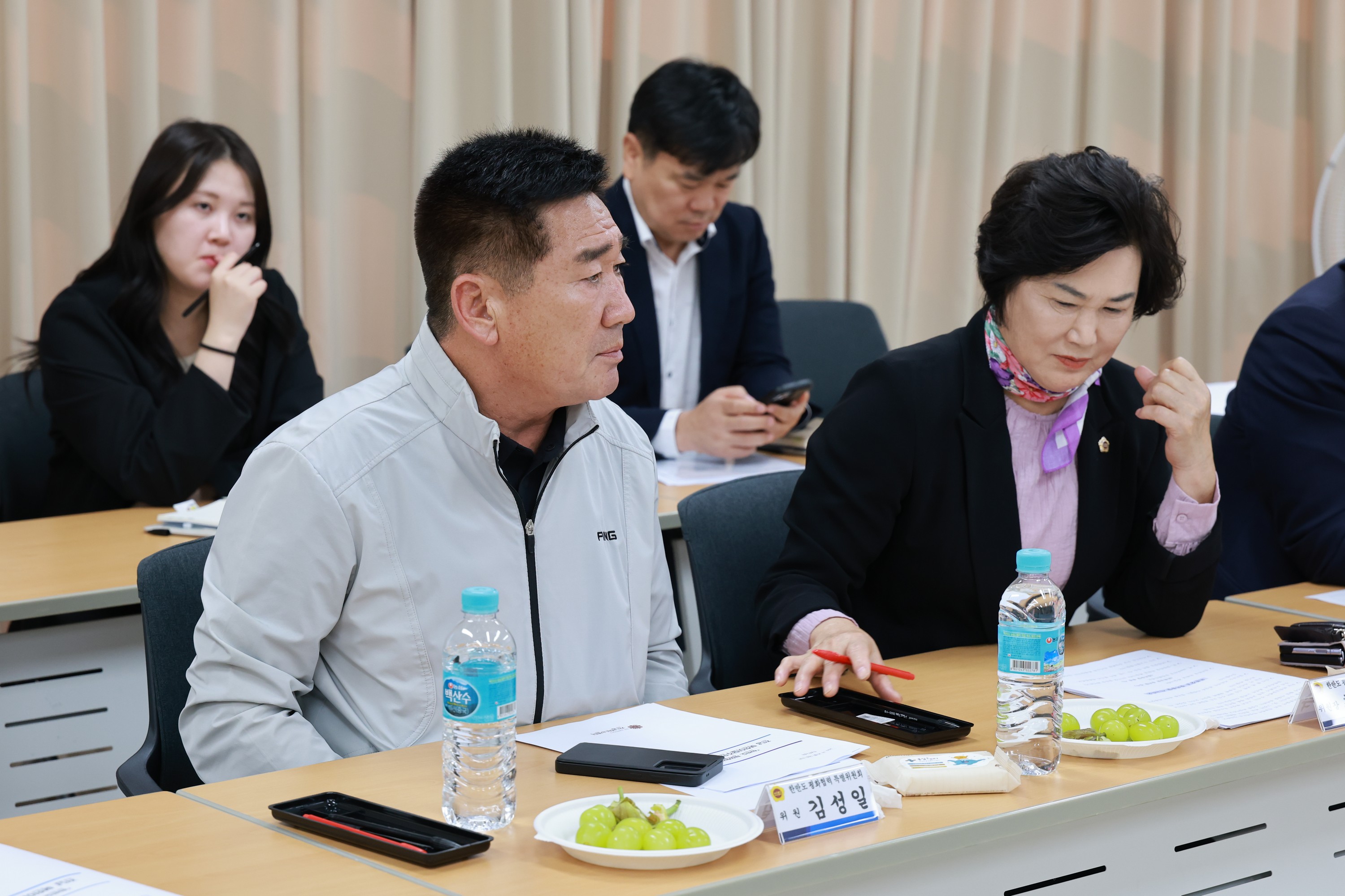 한반도 평화 협력 특별위원회 간담회 첨부이미지 : 25년10월20일 한반도 평화 협력 특별위원회 간담회 - 028.jpg