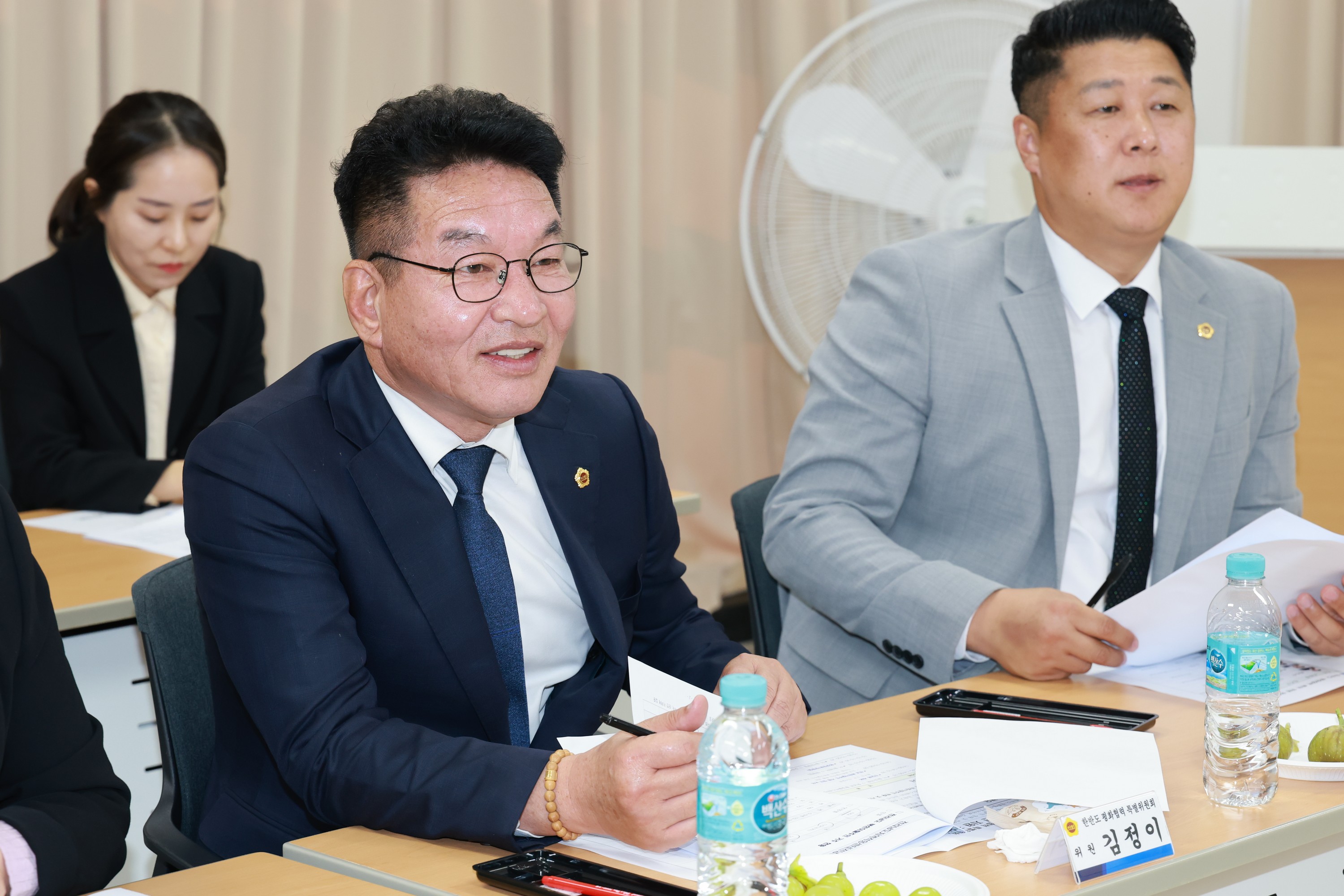 한반도 평화 협력 특별위원회 간담회 첨부이미지 : 25년10월20일 한반도 평화 협력 특별위원회 간담회 - 015.jpg