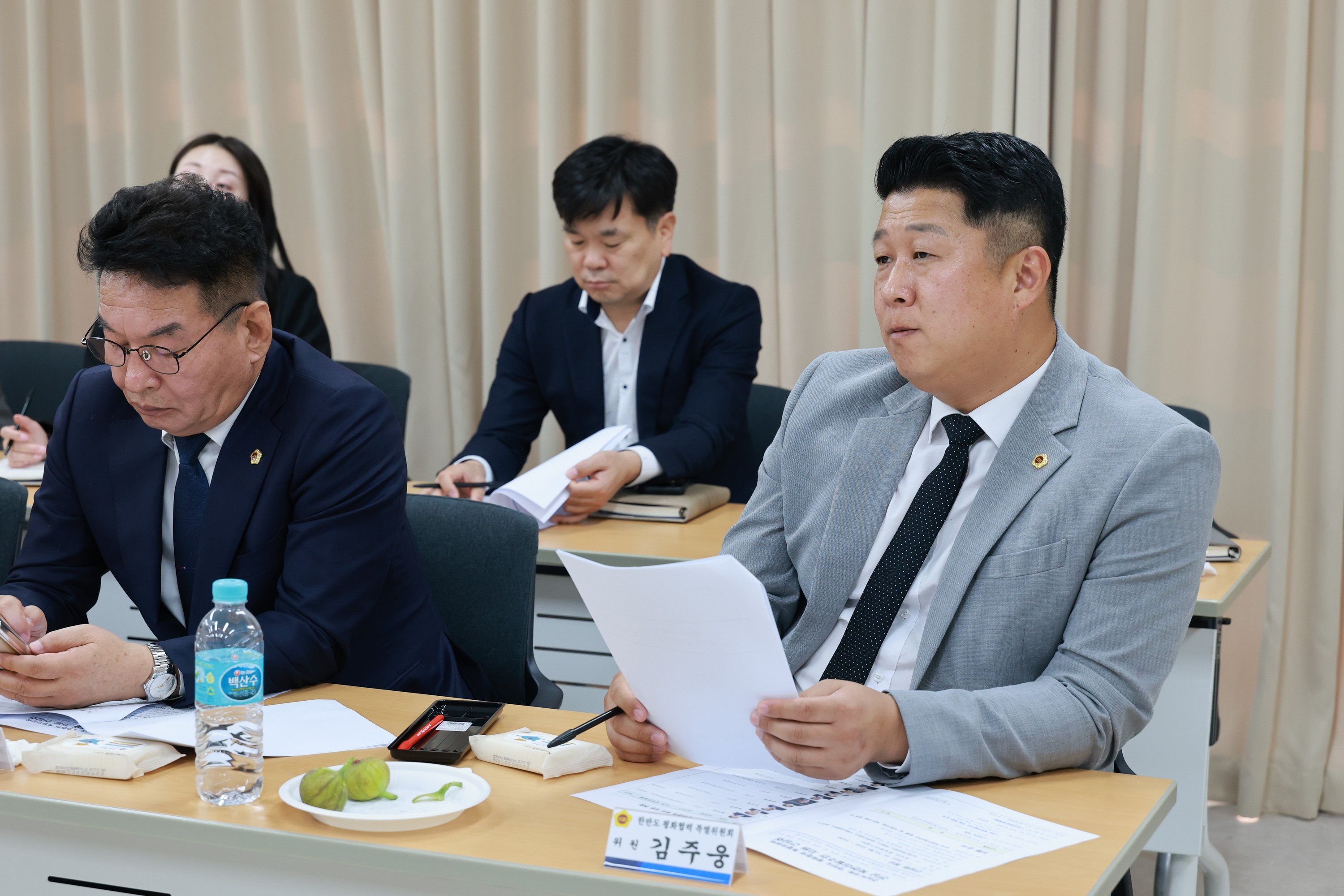 한반도 평화 협력 특별위원회 간담회 첨부이미지 : 25년10월20일 한반도 평화 협력 특별위원회 간담회 - 022.jpg