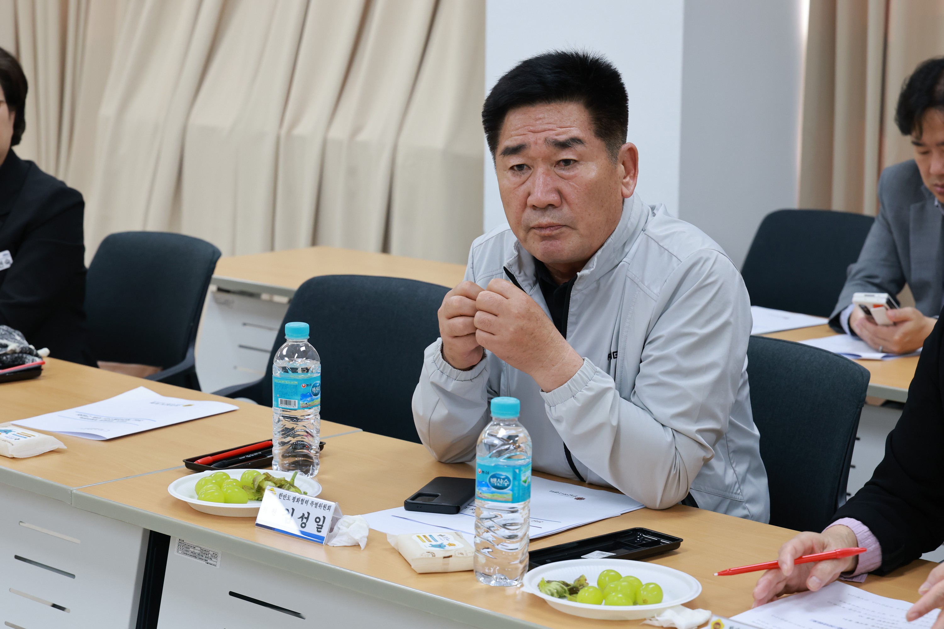 한반도 평화 협력 특별위원회 간담회 첨부이미지 : 25년10월20일 한반도 평화 협력 특별위원회 간담회 - 030.jpg