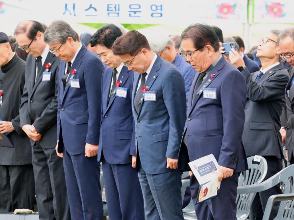 제77주기 여수순천 10·19사건 합동 추념식 첨부이미지 : 25년10월19일 제77주기 여수순천 10·19사건 합동 추념식 (4).jpg