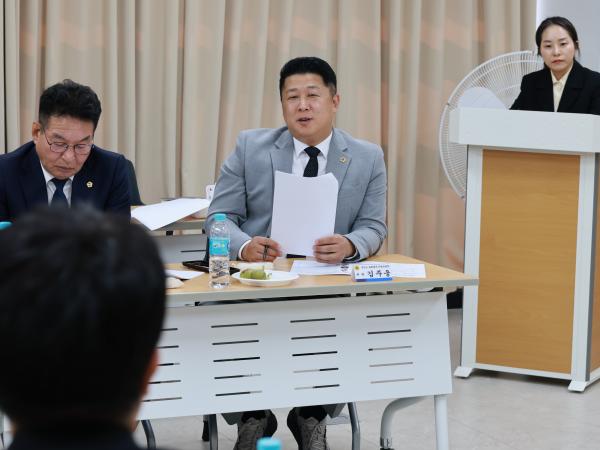 한반도 평화 협력 특별위원회 간담회 첨부이미지 : 25년10월20일 한반도 평화 협력 특별위원회 간담회 - 025.jpg