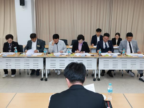 한반도 평화 협력 특별위원회 간담회 첨부이미지 : 25년10월20일 한반도 평화 협력 특별위원회 간담회 - 007.jpg