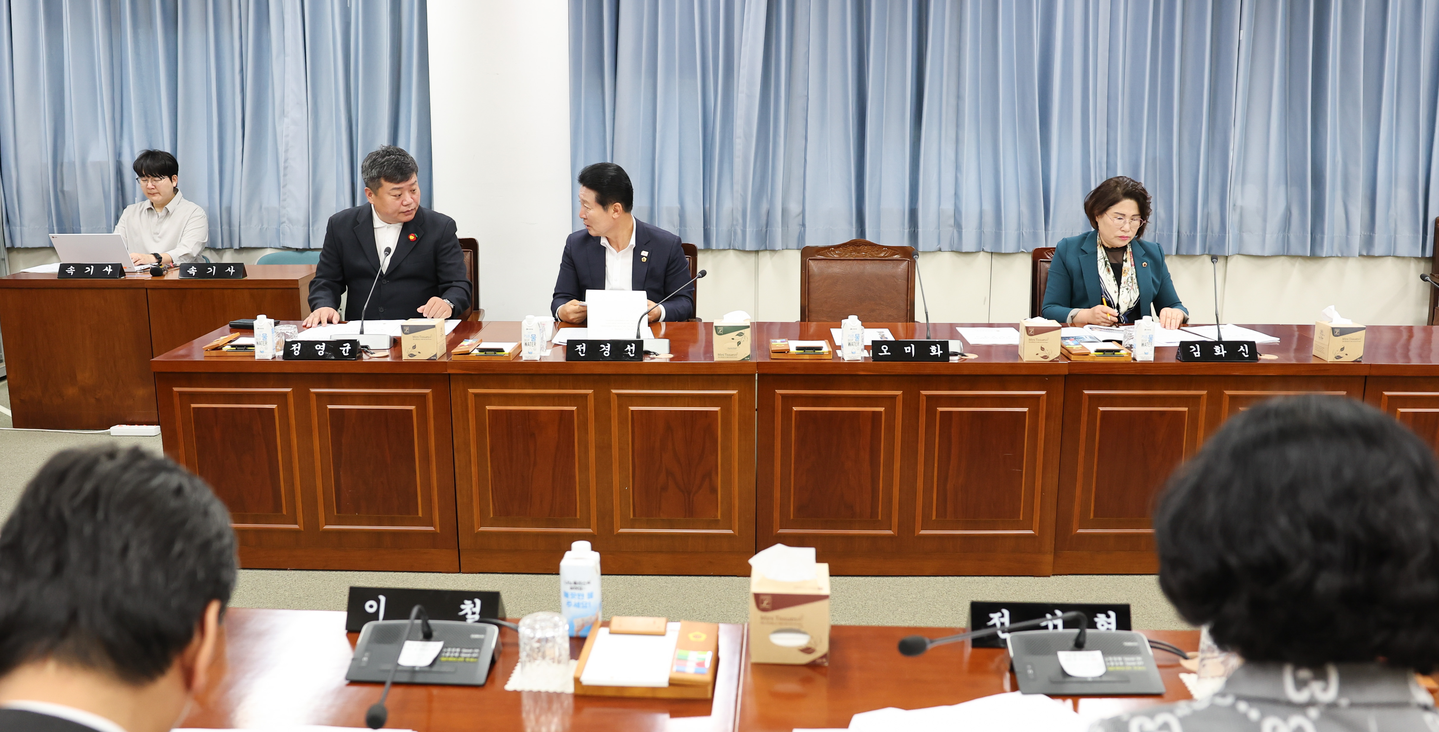 제394회 기획행정위원회 회의 첨부이미지 : 25년10월23일 제394회 기획행정위원회 회의 (12).jpg